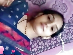 Indian beautiful pussy gobbling by stepbrother in midnight 