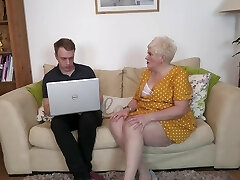 Short haired girl Juicy Joolz moans while bouncing on a jizz-shotgun