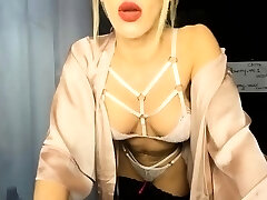 Amateur double penetration blonde slut in stockings