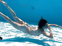 Hot Chick In Public Swimming Pool All Alone And Humid