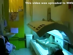 Teen girl fingers fuckbox during tanning