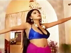Hot girl smashing in saree 2020