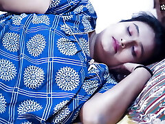 motherchod burha aurat banke aaya chodne ke liye khud ke howdy bahu ko Full Vid