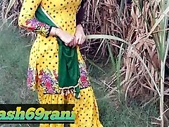 Deshi bhabhi Doggystyle hardcore hump video in Hindi audio