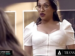 Super Hot Cis 3 Triple Team Curvy Trans Teacher Together!