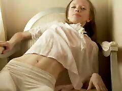 Sweet Daisy Plays With tube orn Natural Tits And Tight Pussy!