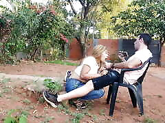 Latina big ass sucking at public park