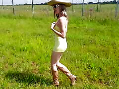 I do a little slow-mo summer walk in nature to teaze you a bit.