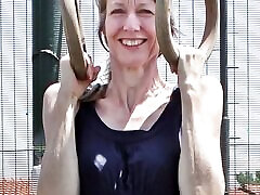 Annabel Miller: workout without panties
