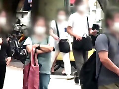 2k 大檔 四宮繭 - 1手淫露出 街中てこっそり敏感おまん娘を弄ふ路上アクメ散歩 sun-034 - Shinomiya Ayu