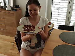 cake ass crushing