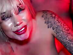 tiffany kurwa chucky aż ona dostaje a duży cipki creampie-halloween specjalne-sara blondynka