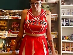 Vends-ta-culotte - Sexy cheerleader sucking her boyfriend and getting fucked from behind