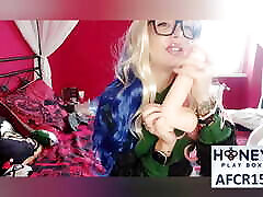 Lavinia&039;s orgasym massagepliation big toy makes her squirt