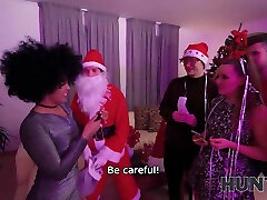 HUNT4K. Good Christmas for Bad Santa