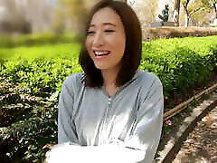 像处男一样在志工圈打拼的认真JD Riko-chan是一个淫荡的女人，用heal让自己兴奋起来
