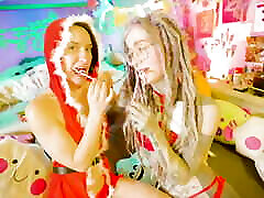 Anuskatzz and mom and son ponn Bloom&039;s Christmas threesome