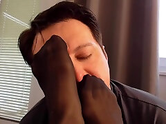 Mistress Amrita&039;s feet smelling ebony visit bangroga by Foot Girls