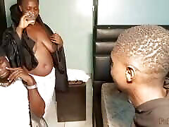 Nigerian sneaky housewife knows how to entertain family visitors