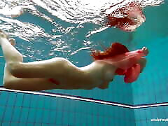 Polish mom ko seduce krke choda shaped Deniska swimming nude