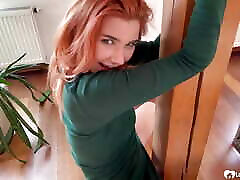 Redhead could not wait to play with herself