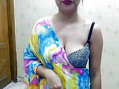 Indian stepmama sex videos Bhatiji tried to flirt with stepmama ji mistakenly chachi were at home full HD hindi sex