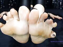 Mesmerizing Iridescent Nails Arabian Foot Worship