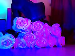 CRUSH WHITE ROSES WITH UGE BOOTS