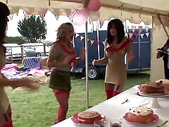 gruppo big ass jeans fucking awak boxing kit lee e kat lee sono puttane hairy public masterbation due