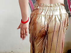How is Bhabhi dressing up for her friend full hot romantic bathing stepsister
