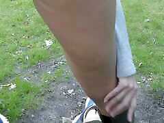 Horny slut in the park recognized and squirted all over !!