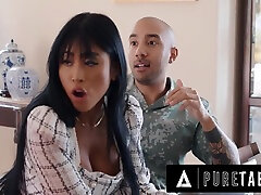 Oliver Davis, Dana Vespoli And Ember Snow In Walks In On Her Husband Fucking The squirt svap Planner! With