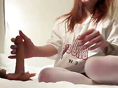 young girl rub teen pussy in hotel room