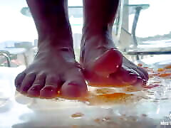 Squeezing cherry tomatoes with bare feet sex artist egypt on your face