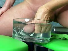 Milf trio algerie milking cock in water slow-mo huge cumshot