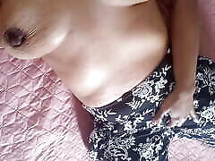 LATINA BANDIDA MASSAGES HER TO ORGASM EXCITANTS