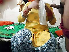 Desi nagy se standing oral