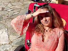 glam blondynka dildo fucks jej cipki w brudnej pow fotografowania