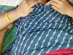 big pusssy Sexy bhabhi ki big chut ki penis toy lagakar chodna Pada fucking hindi video