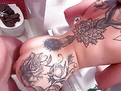 Squirtna Face Her Stepson in the Shower