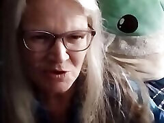 Mommavee - Come Fuck Your Mom!