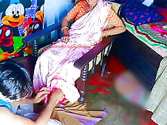 Desi Housewife seduce and Hardcre Fuck with Her Servent During massage servent take advantage