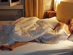 Amateur Blonde Mature Wife and Sex Games in Bed