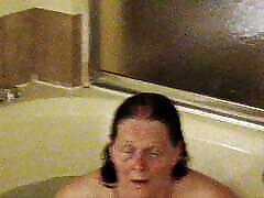 Splish Splash This Dirty Motel Whore Wants Dirty Sloppy Cum for Sure