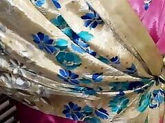 Horny pau grande em 3gp Housewife Priya Bhabhi Used by Dewar in Bathroom