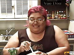 Redhead BBW sucks a guy with big dick before getting her bush smashed on the desk