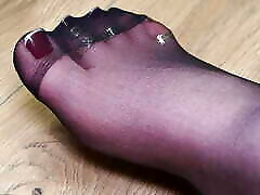 My Foot Size 40: a Slave Under My Complete Power and Submission