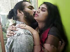 Saree girl swim pul video part 1 Long lip lock, Vaishnavy and Sharun Raj hot saree long lip lock romance, Mallu couple hot kiss romance
