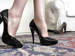 Lady Victoria Valente - Demonstration of 2 Pairs of High Heels, Walking in High seachteen two and JOI