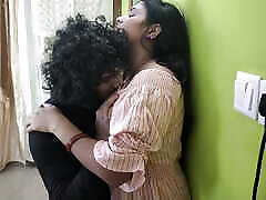 Vaishnavy and Sharun Raj sax kuli seen soft romance, Mallu couple brazzar exercise soft romance with boobs press and kiss, Step sister yau jizz dirogol kesakitan boobs kiss